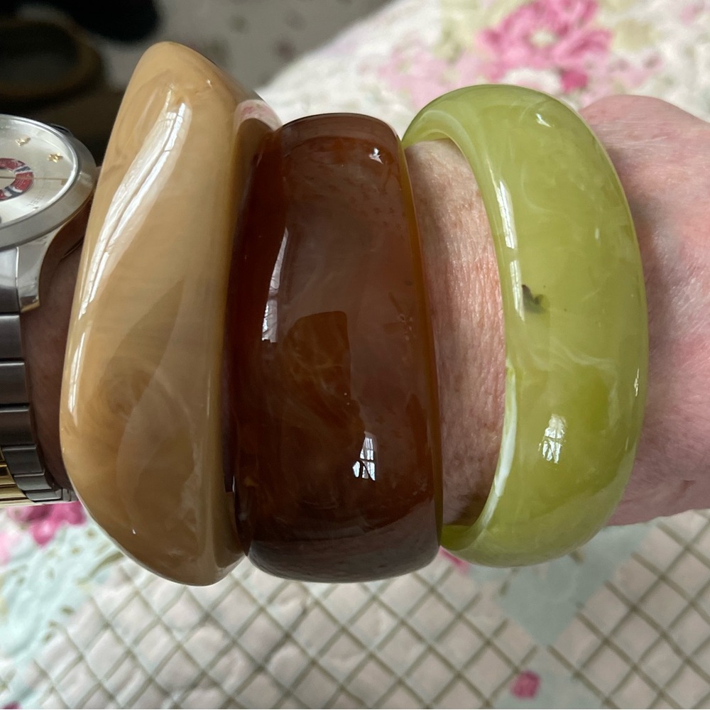 Elegant Multicolor Bangle Set